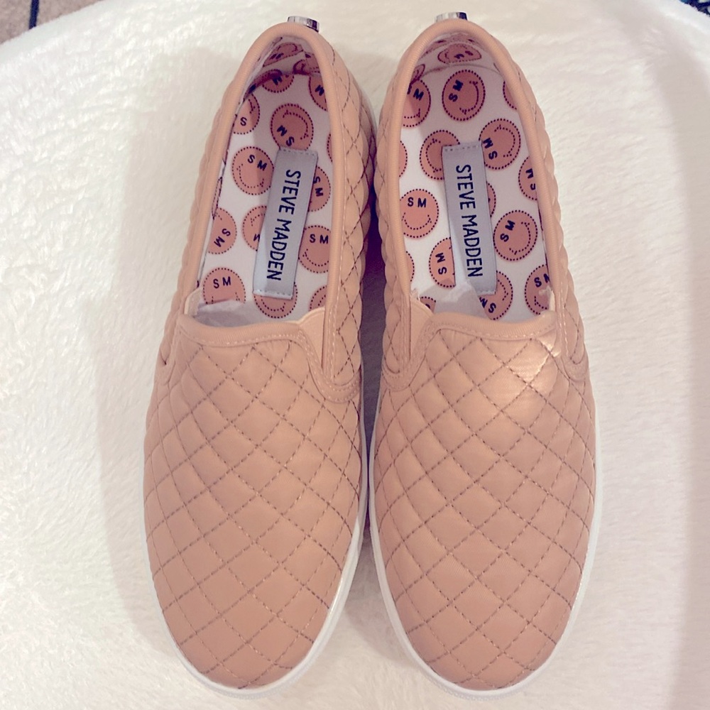 Girls Steve Madden Quilted Blush slip on shoes
